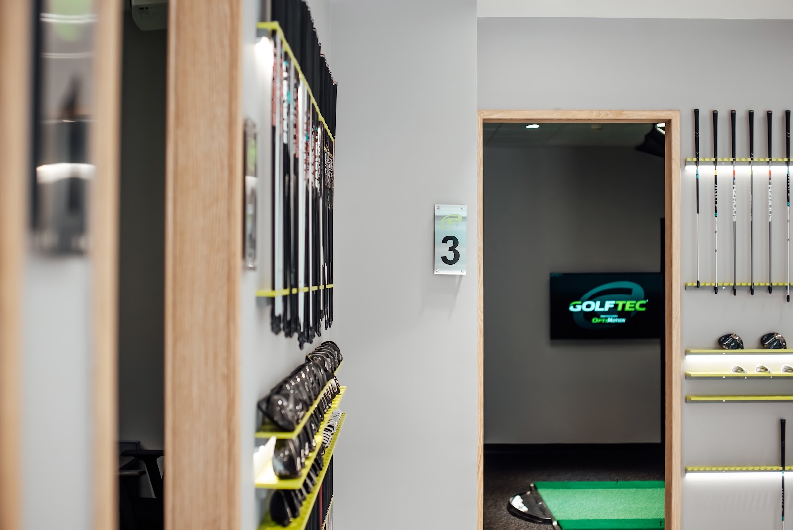 GOLFTEC Duba